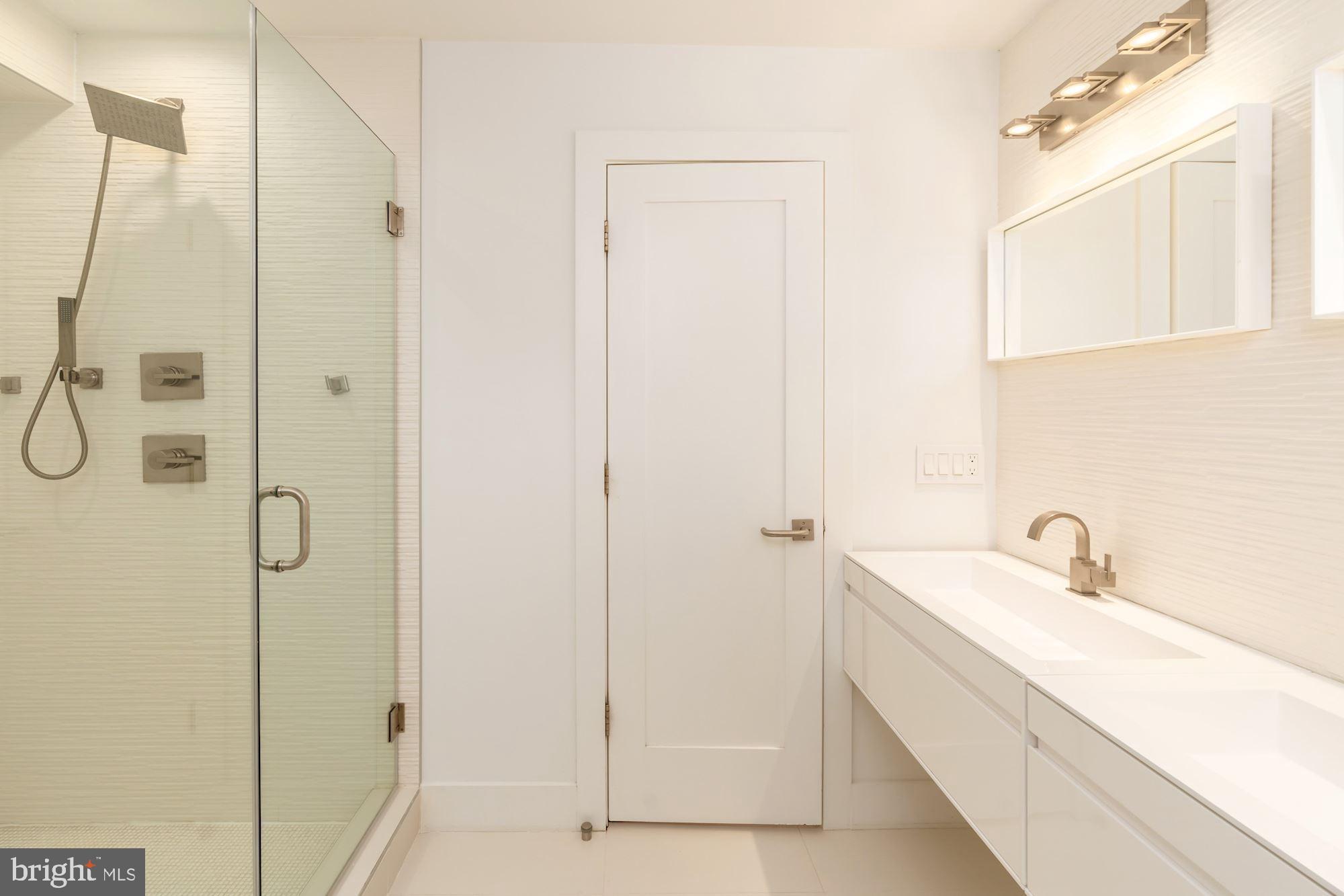 4319 Murdock Mill Road Northwest Washington, DC 20016 - Photo 24 of 49 Primary Bathroom