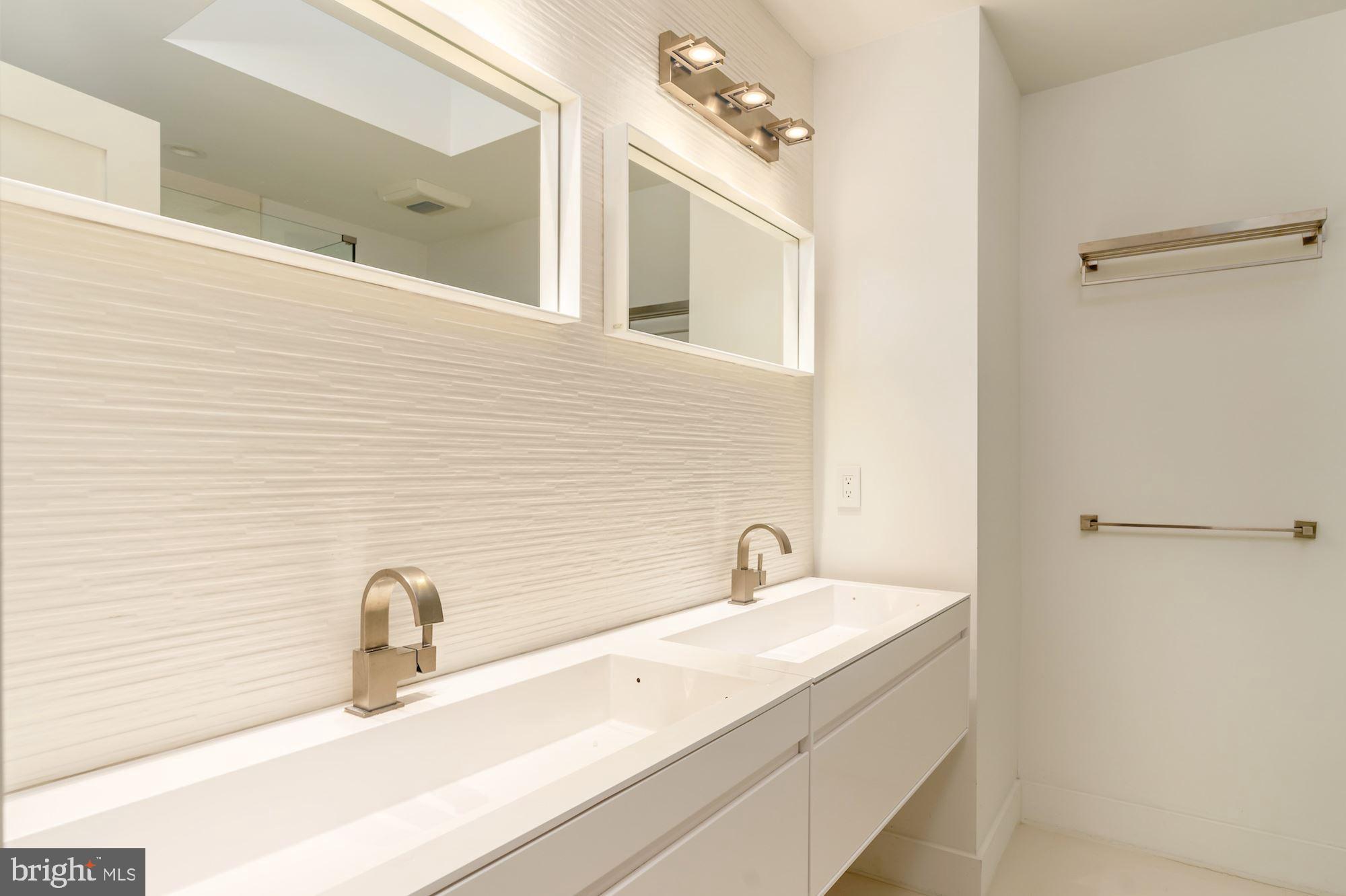 4319 Murdock Mill Road Northwest Washington, DC 20016 - Photo 25 of 49 Primary Bathroom