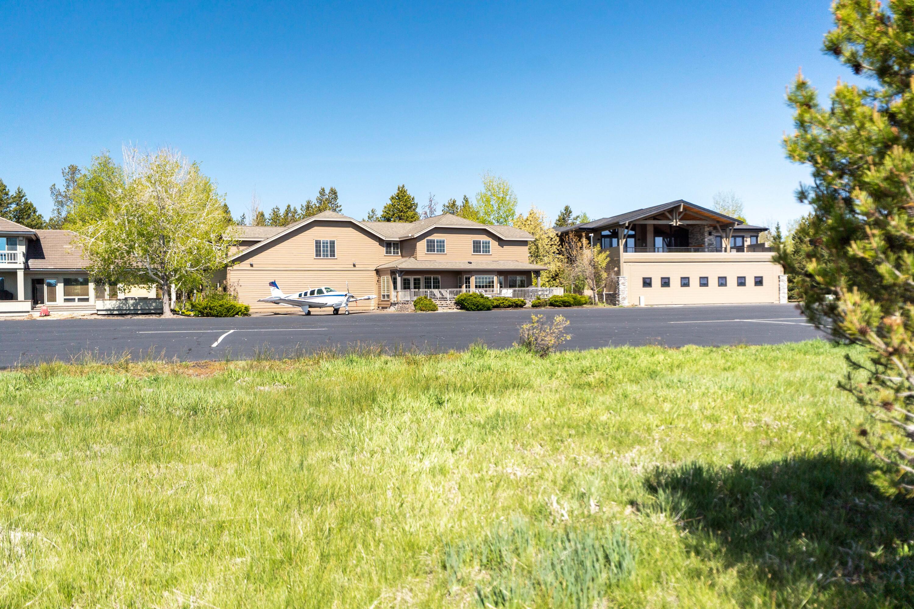 56902 River Road, Unit 6 Sunriver, OR 97707 - Photo 42 of 44 Start making memories in this Sunriver hangar home!