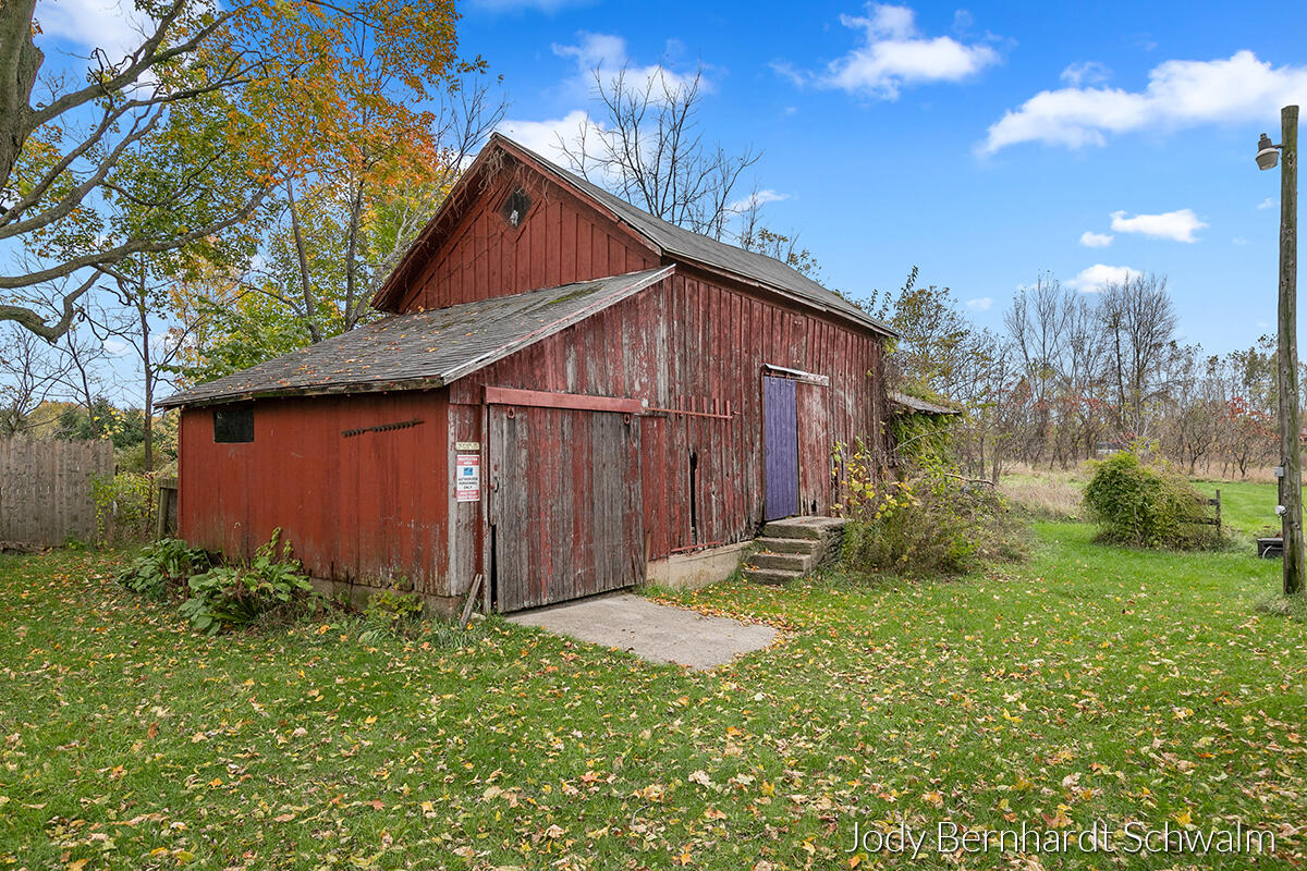 8826 5 Mile Road Northeast Ada, MI 49301 - Photo 39 of 45 IMG_1034