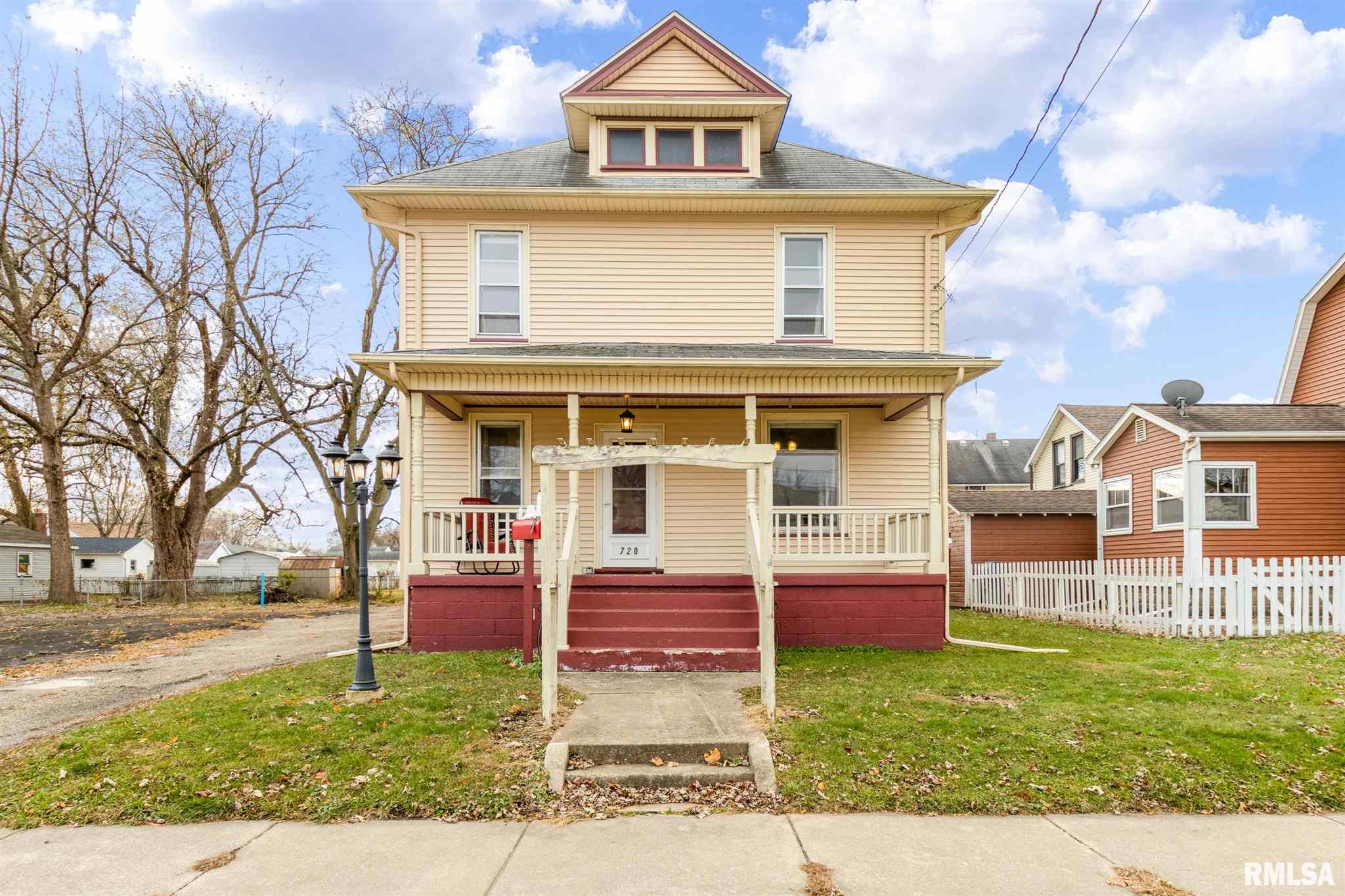 720 East Chestnut Street Canton, IL 61520 - Photo 1 of 36 Gallery Image 1