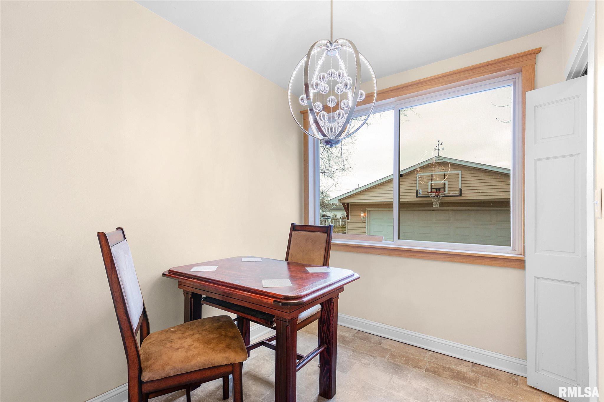 720 East Chestnut Street Canton, IL 61520 - Photo 23 of 36 Gallery Image 23