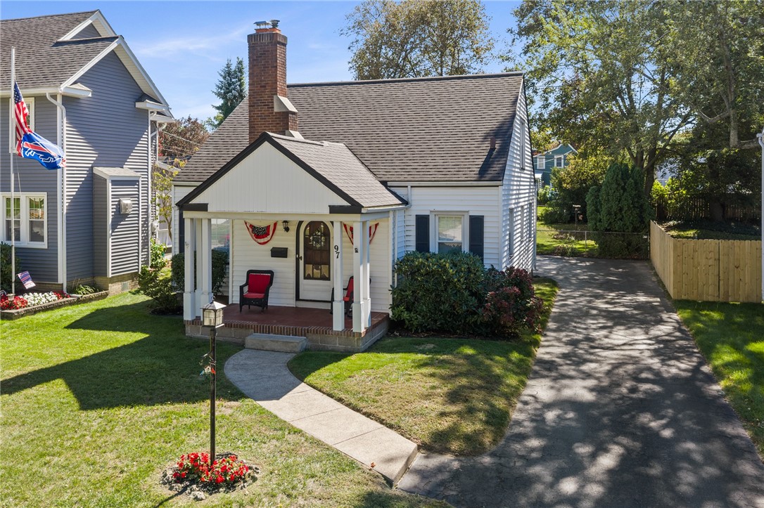 97 Vinton Road Irondequoit, NY 14622 - Photo 3 of 49 AMAZING "HOUSE & GARDEN" GEM.....THE MOST CHARMING HOME IN IRONDEQUOIT!
