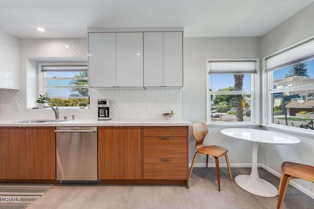 $1,740,000 | 4884 Presidio Drive, Los Angeles, CA 90043