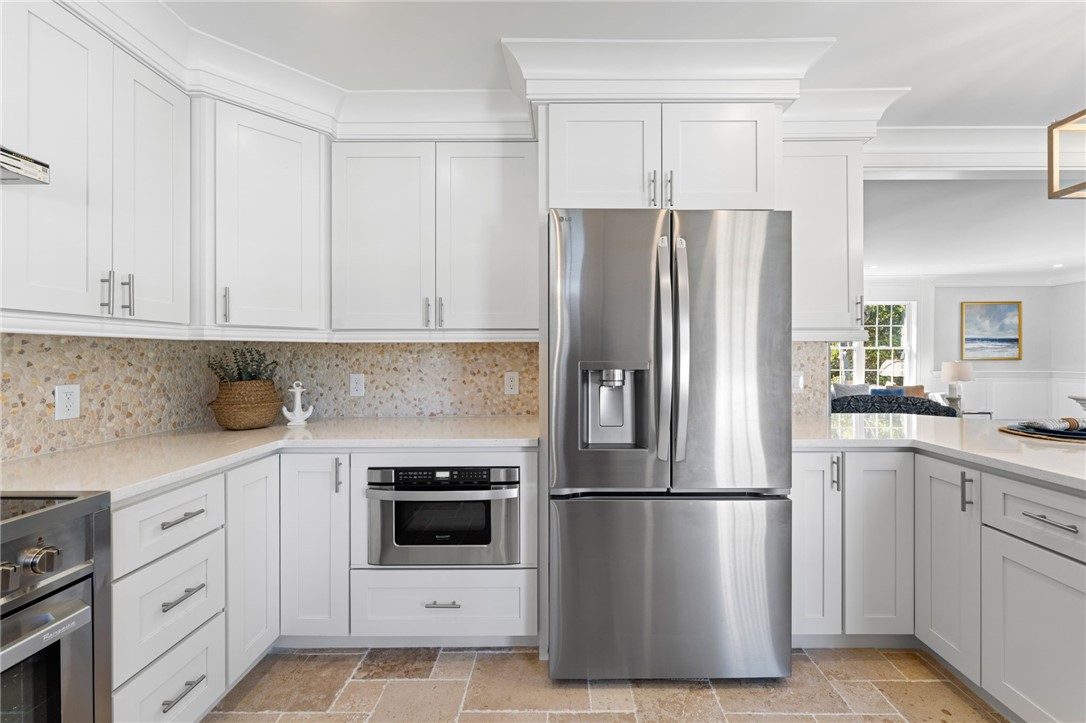 4 Shore Road Westerly, RI 02891 - Photo 11 of 46