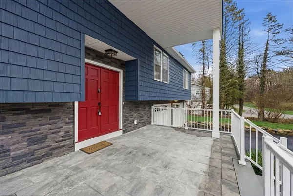 $1,197,000 | 4 Shore Road, Westerly, RI 02891