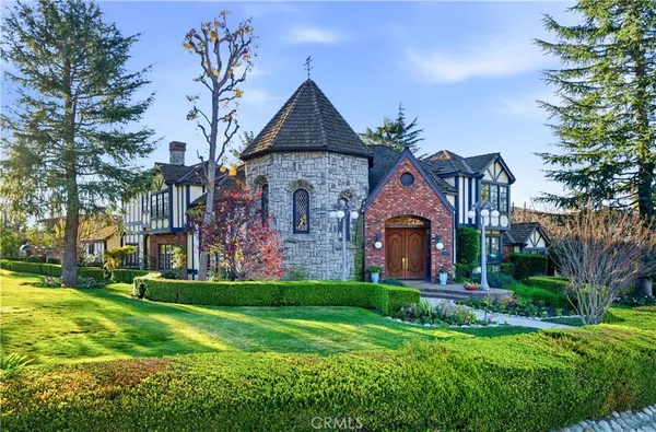 $2,399,000 | 852 Peninsula Avenue, Claremont, CA 91711