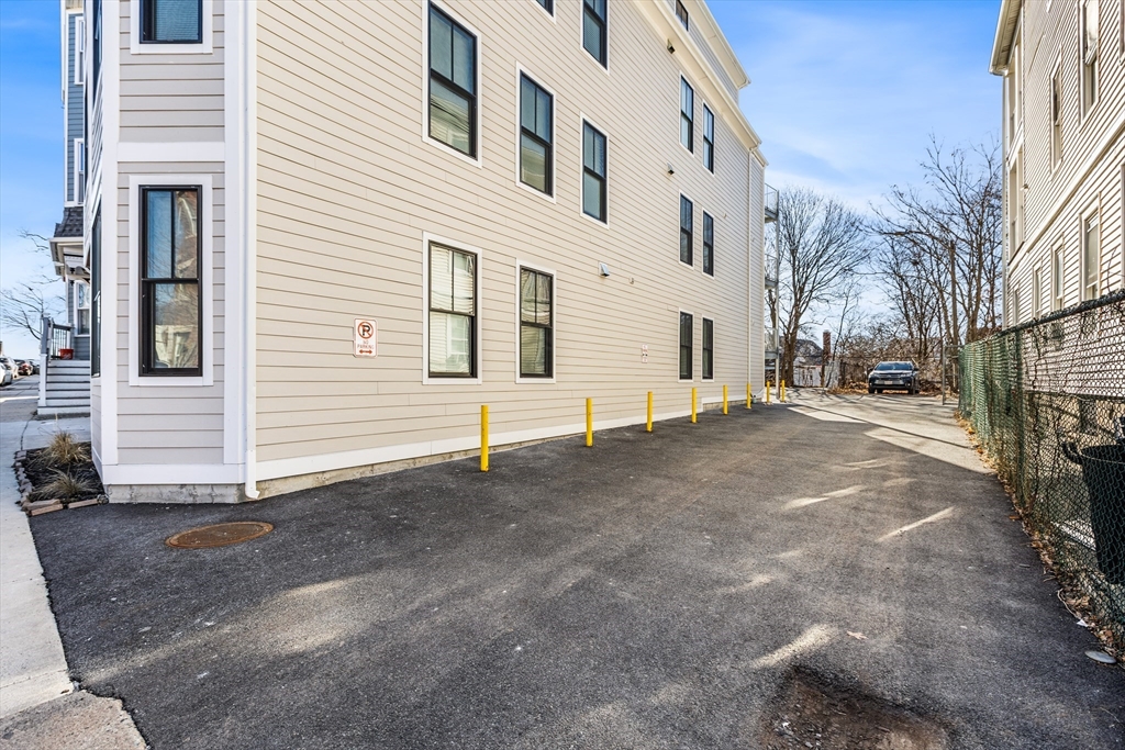 15 Maywood Street Boston, MA 02119 - Photo 4 of 27