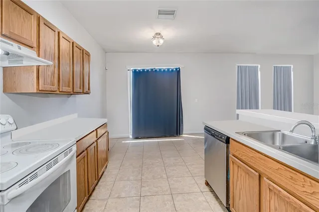 $275,000 | 814 Fern Leaf Drive, Ruskin, FL 33570