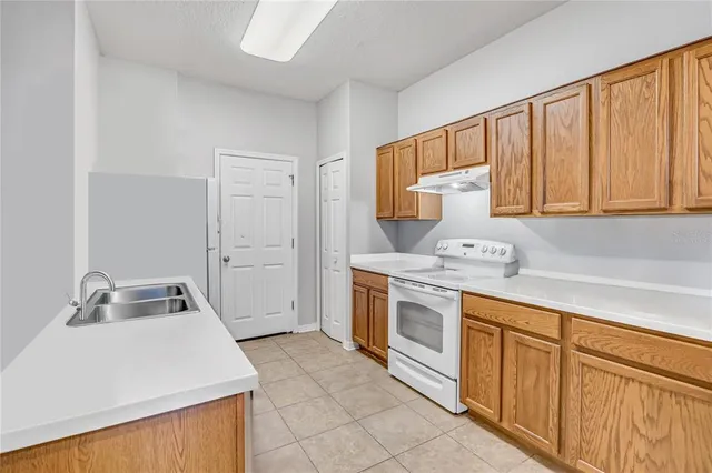 $275,000 | 814 Fern Leaf Drive, Ruskin, FL 33570