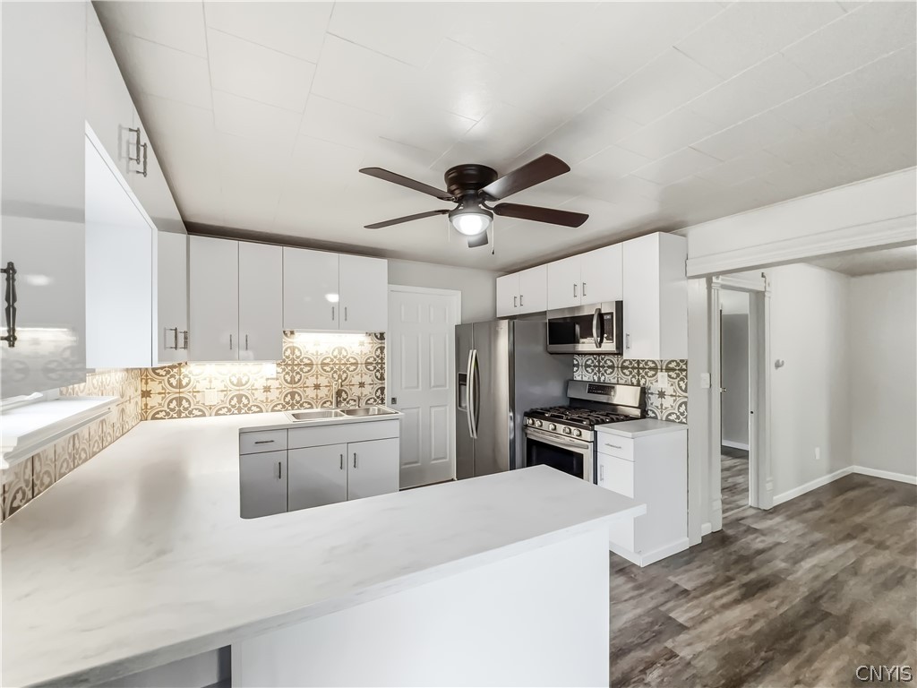 9595 Brewerton Road Cicero, NY 13029 - Photo 6 of 18