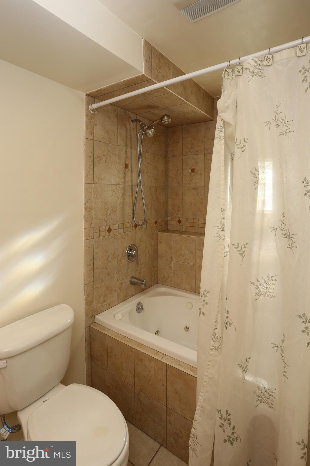 8177 Silo Road Severn, MD 21144 - Photo 15 of 17 Bath
