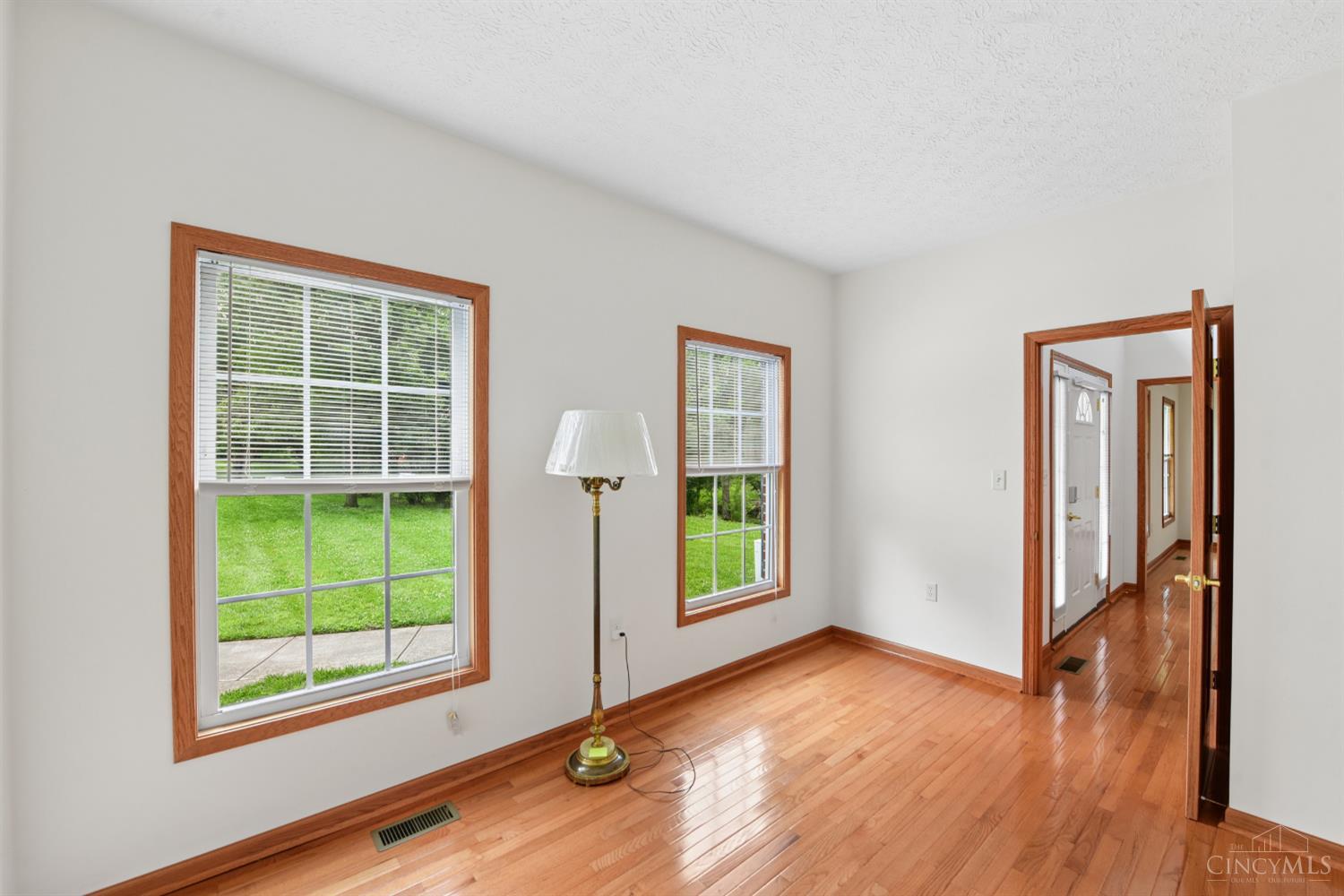 1109 Asbury Road Cincinnati, OH 45255 - Photo 26 of 69