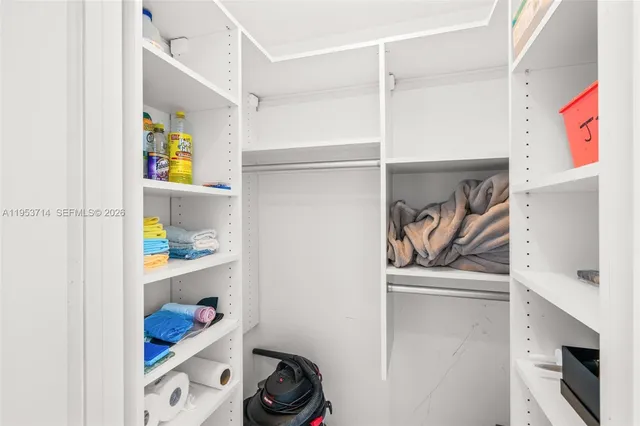 $1,195,000 | 485 Brickell Avenue, Unit 4410, Miami, FL 33131