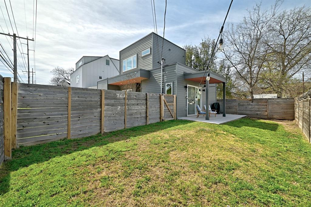 2812 East 4th Street, Unit 2 Austin, TX 78702 - Photo 25 of 26 Private backyard featuring wood fence