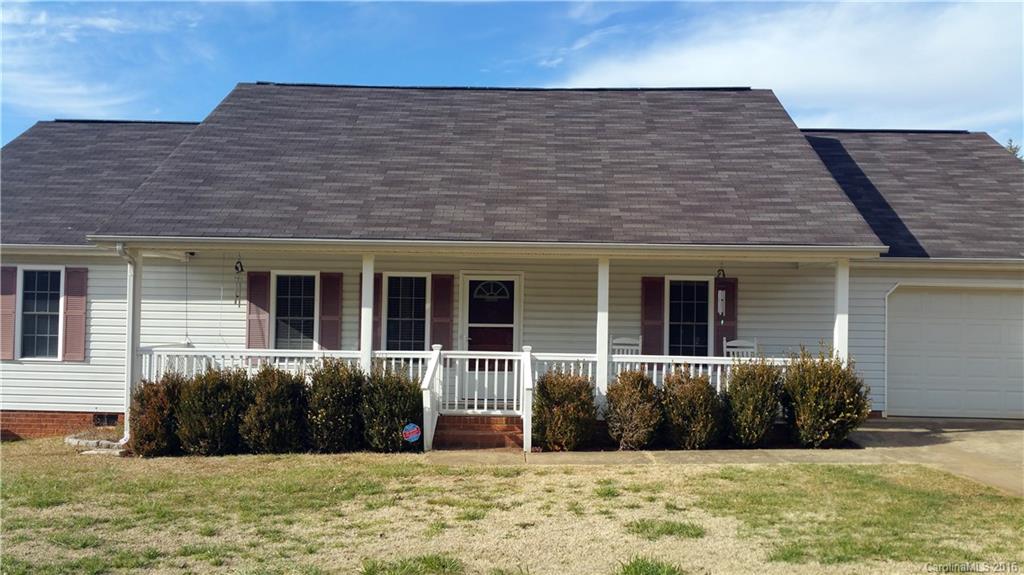 1348 Lawrence Road Clover, SC 29710 - Photo 21 of 21 a front view of house with yard