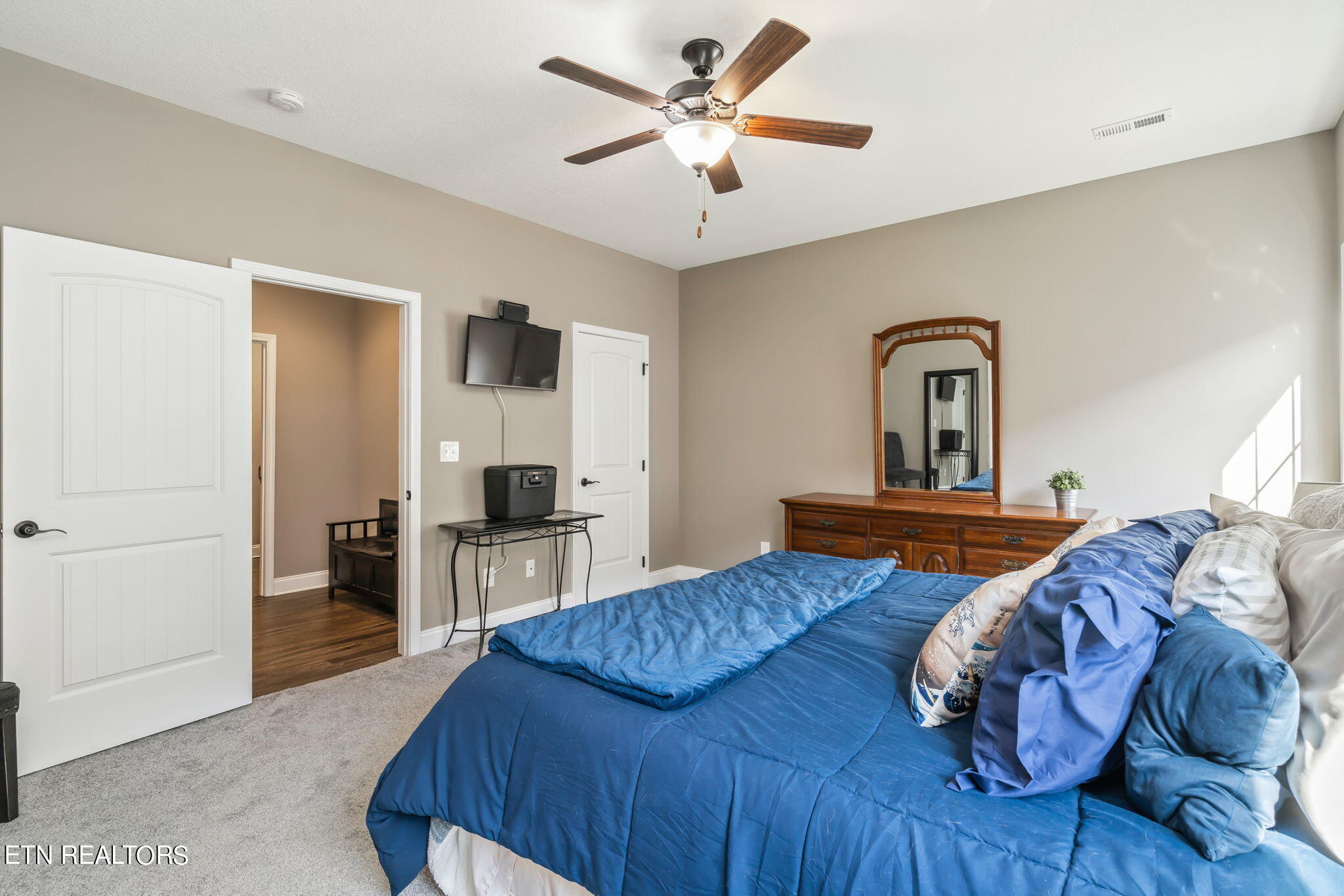 109 West Rarity Ridge Parkway Oak Ridge, TN 37830 - Photo 21 of 57 Primary Bedroom Main Level