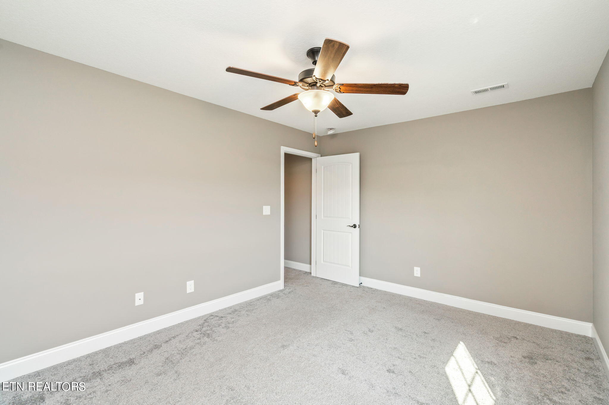 109 West Rarity Ridge Parkway Oak Ridge, TN 37830 - Photo 28 of 57 Bedroom 2