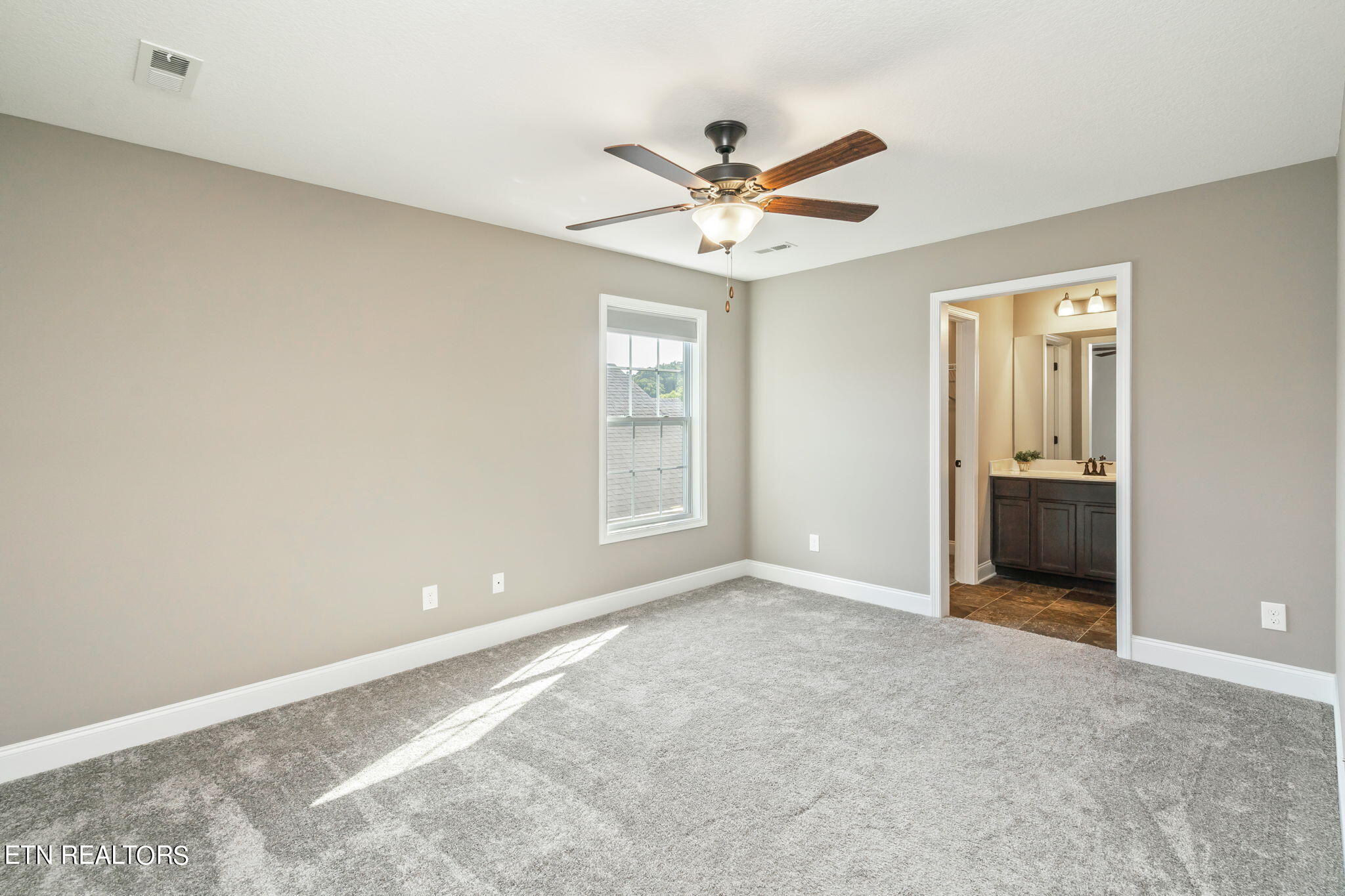 109 West Rarity Ridge Parkway Oak Ridge, TN 37830 - Photo 29 of 57 Bedroom 2