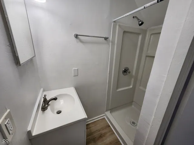 $1,075 | 2531 Unit C E 10th Street, Indianapolis, IN 46201