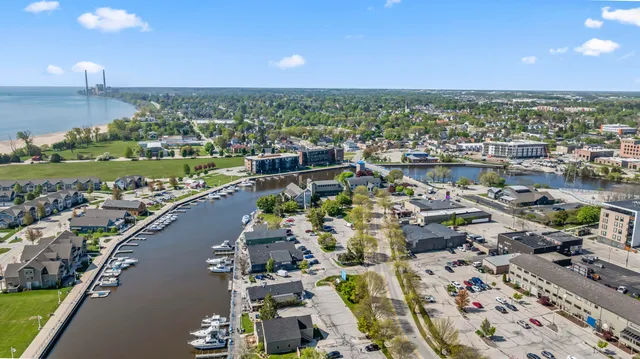 $435,000 | 514 South Pier Drive, Unit 4, Sheboygan, WI 53081