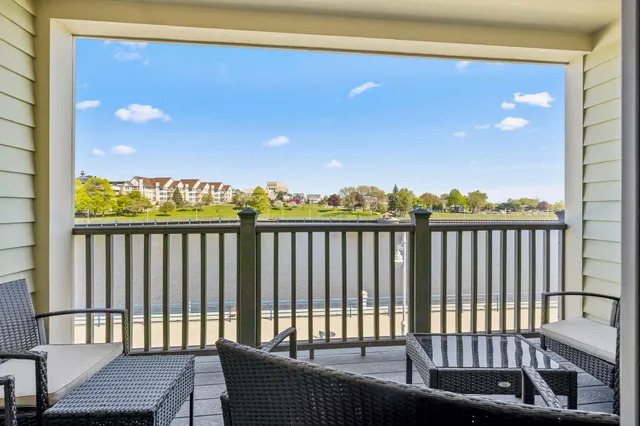 $435,000 | 514 South Pier Drive, Unit 4, Sheboygan, WI 53081