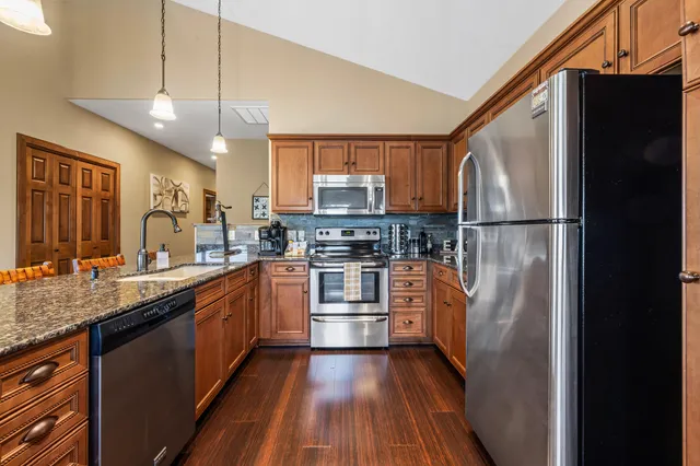 $435,000 | 514 South Pier Drive, Unit 4, Sheboygan, WI 53081