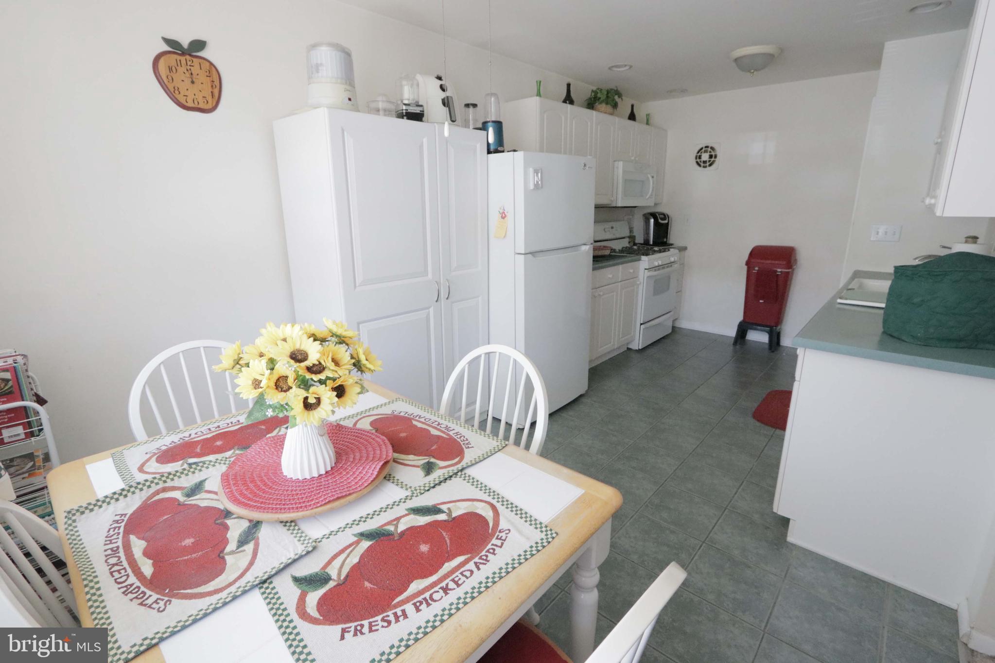 11709 Brandon Road Philadelphia, PA 19154 - Photo 7 of 35 2nd FL