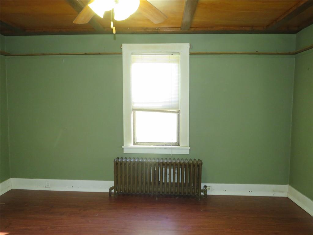 20 Beech Street Ambridge, PA 15003 - Photo 14 of 44 a view of empty room with window
