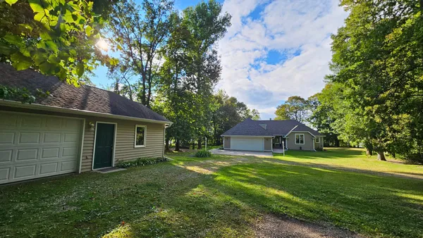 $899,900 | 50771 Good Oak Loop, Frazee, MN 56544