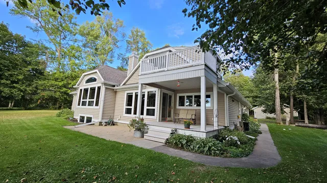 $899,900 | 50771 Good Oak Loop, Frazee, MN 56544