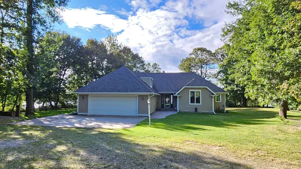 $899,900 | 50771 Good Oak Loop, Frazee, MN 56544