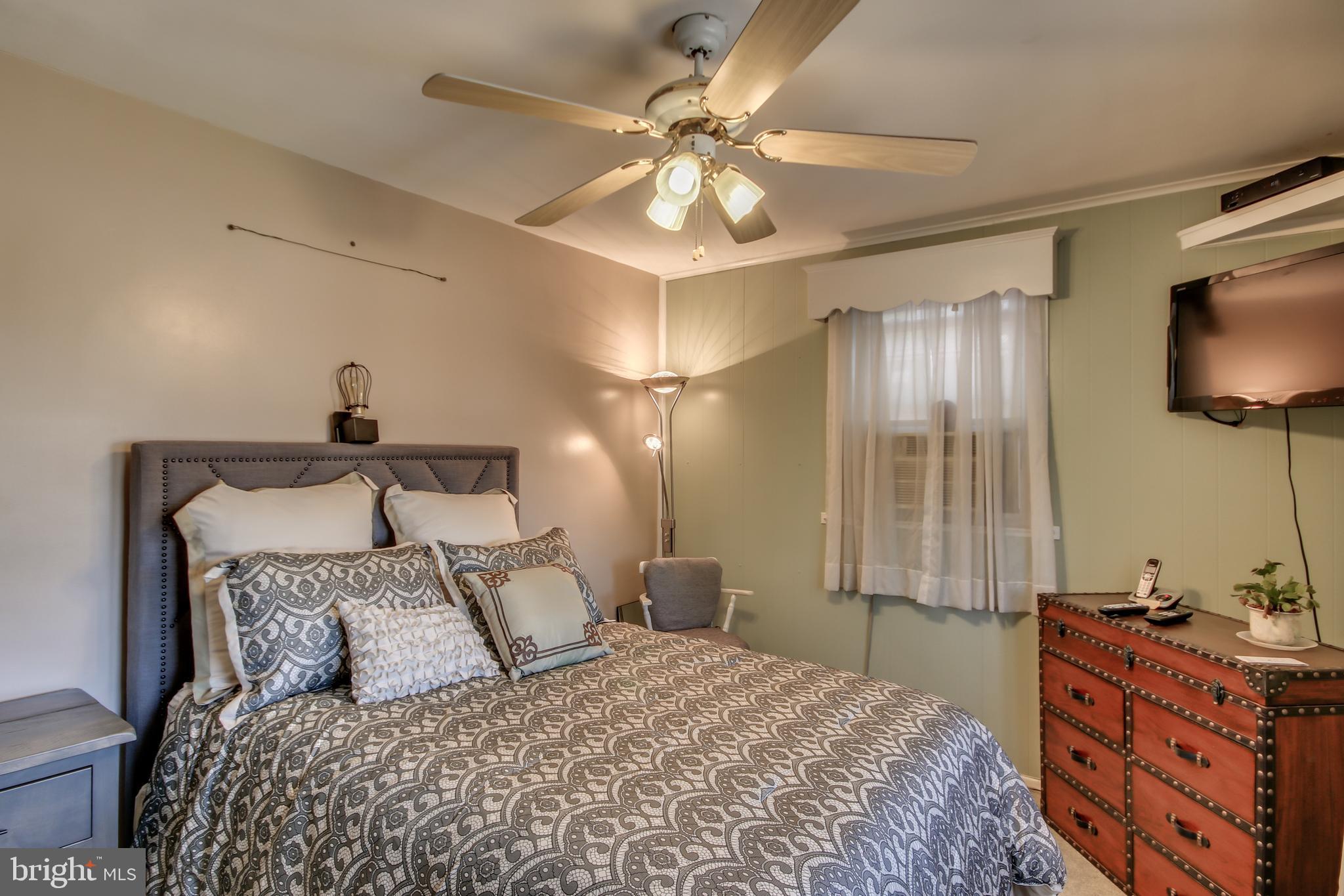 905 Roumfort Road Philadelphia, PA 19150 - Photo 22 of 32 Gallery Image 22