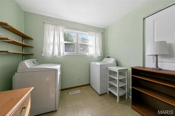 $135,000 | 205 Lynn Meadows Lane, Florissant, MO 63033