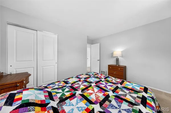 $135,000 | 205 Lynn Meadows Lane, Florissant, MO 63033