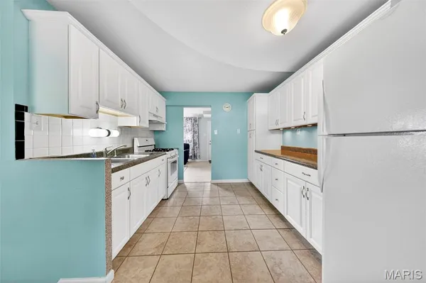$135,000 | 205 Lynn Meadows Lane, Florissant, MO 63033
