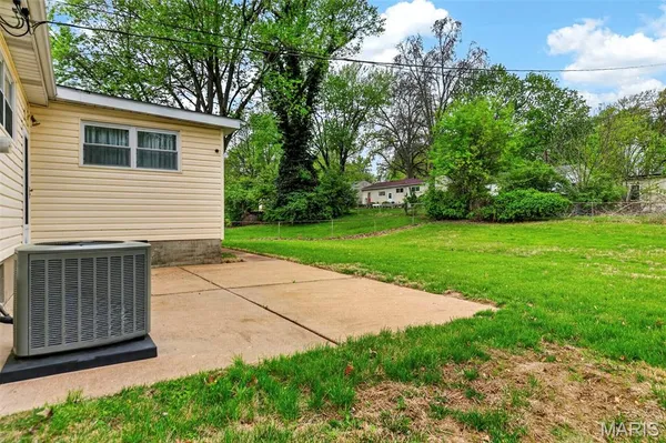 $135,000 | 205 Lynn Meadows Lane, Florissant, MO 63033