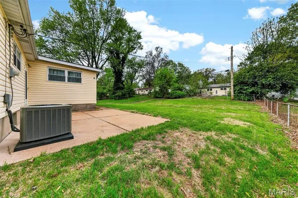 $135,000 | 205 Lynn Meadows Lane, Florissant, MO 63033