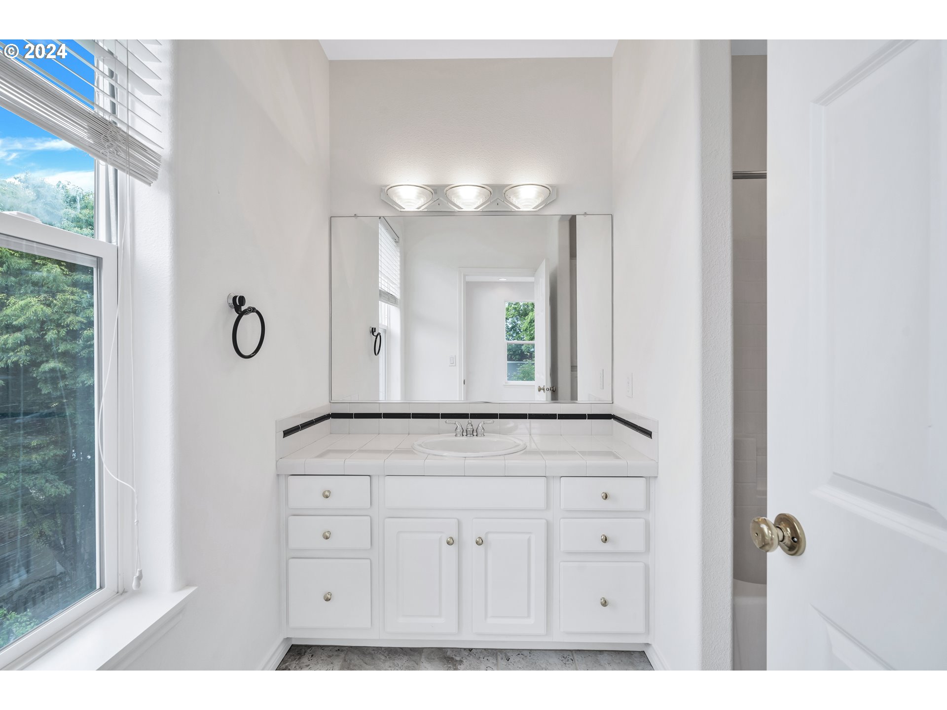 200 North Bridgeton Road Portland, OR 97217 - Photo 31 of 37 Gallery Image 31