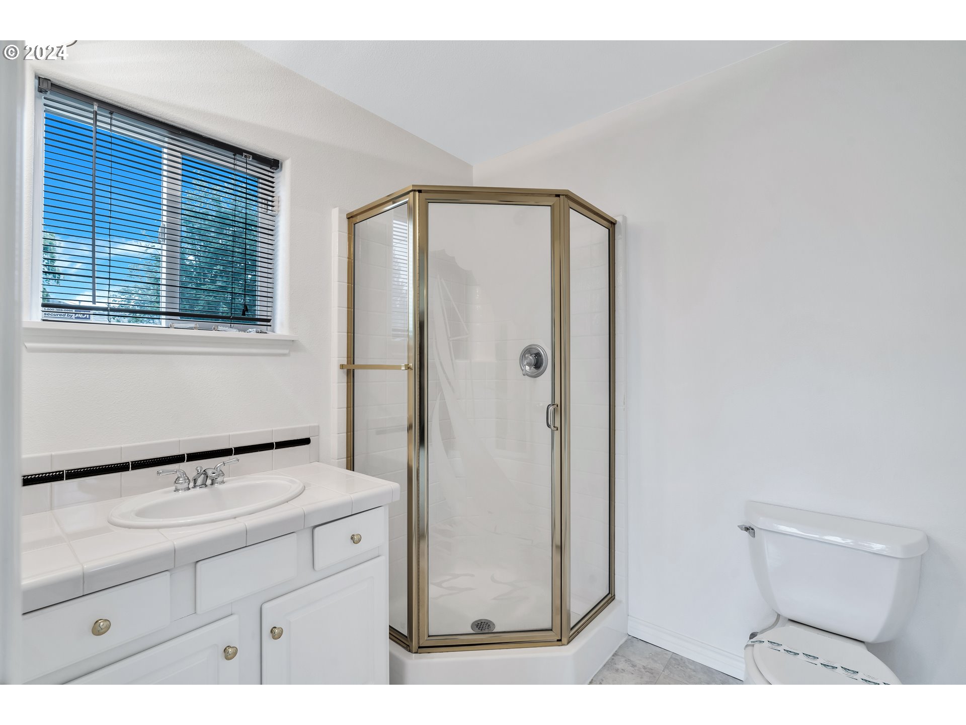 200 North Bridgeton Road Portland, OR 97217 - Photo 10 of 37 Gallery Image 10