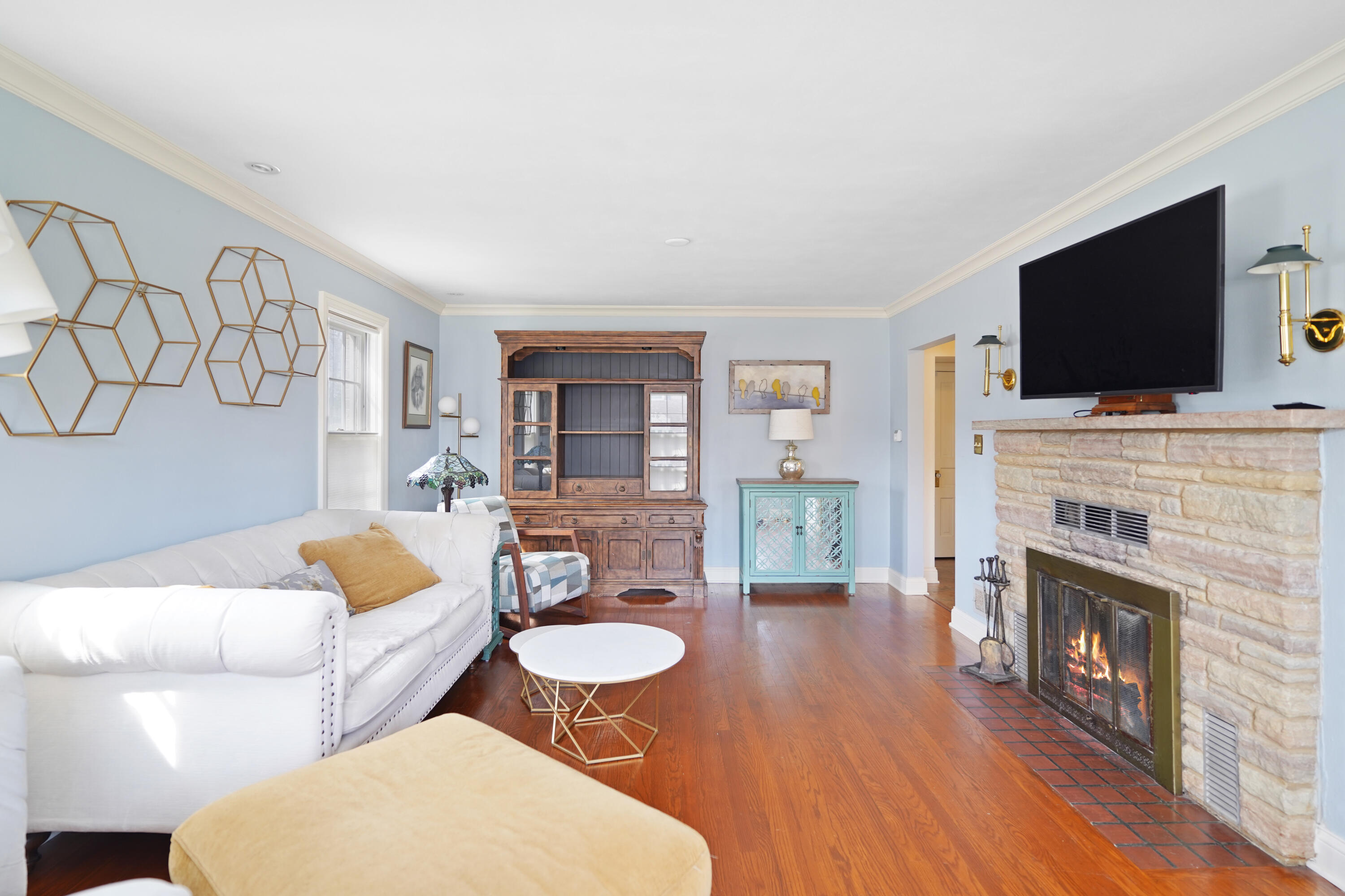 620 73rd Street Kenosha, WI 53143 - Photo 15 of 34 LR w FP