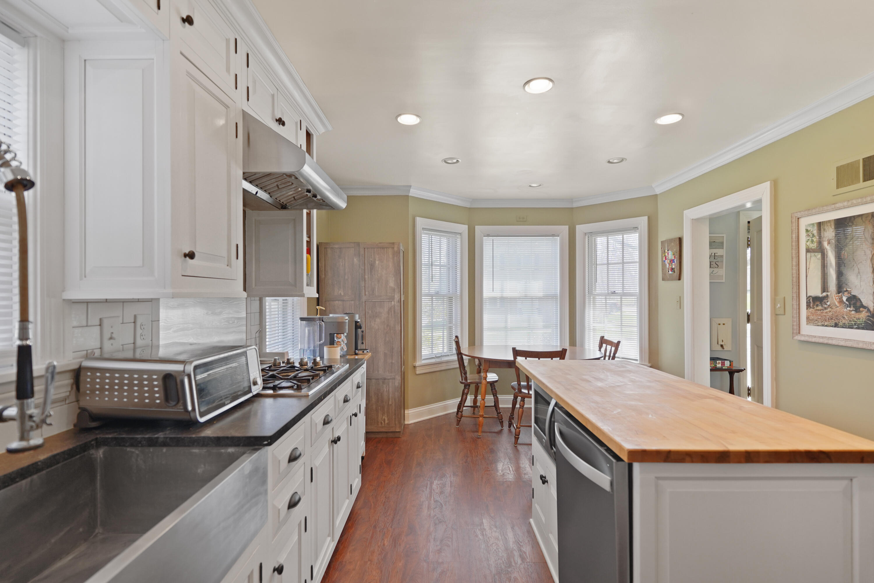 620 73rd Street Kenosha, WI 53143 - Photo 30 of 34 Kitchen