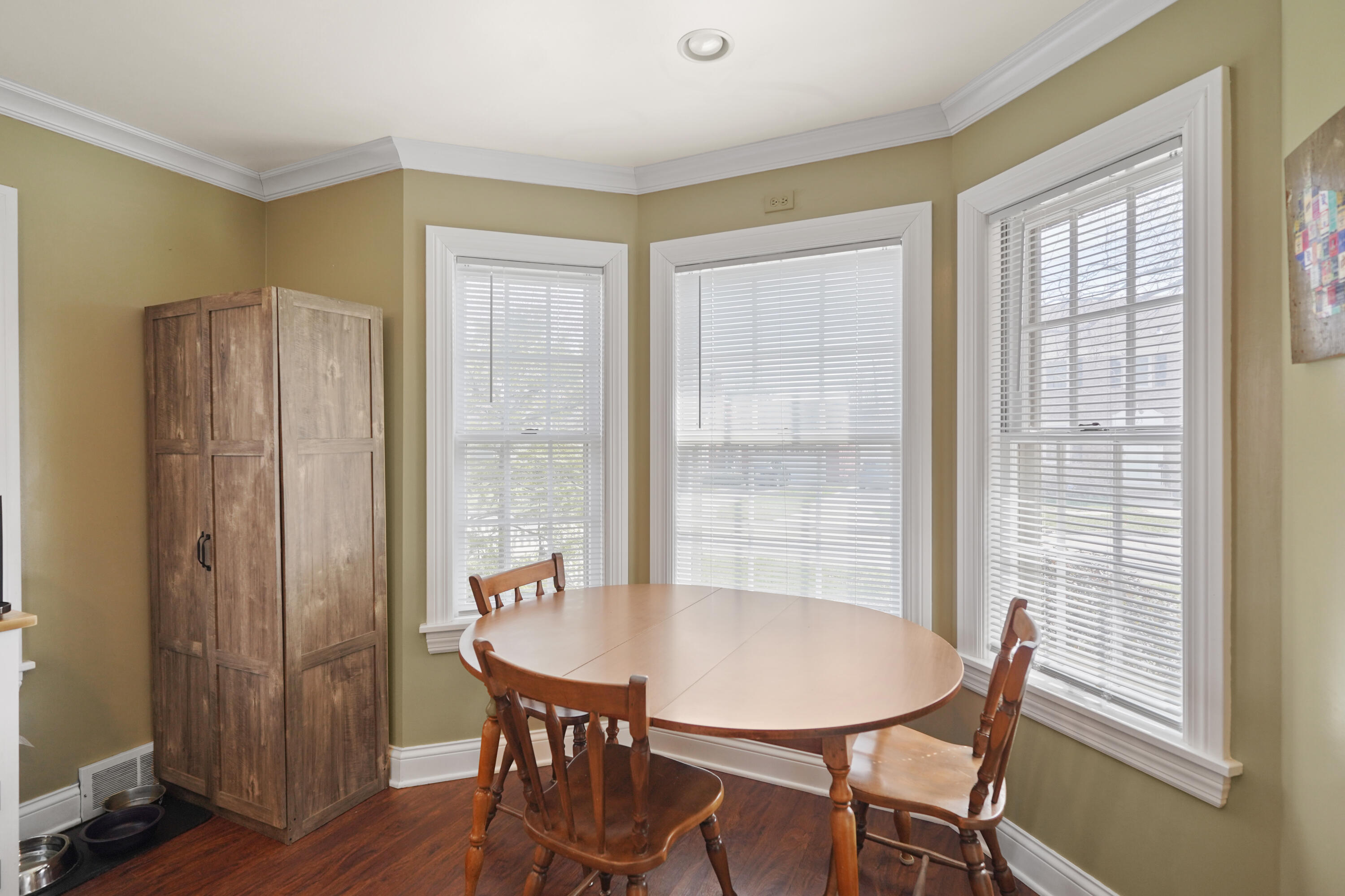 620 73rd Street Kenosha, WI 53143 - Photo 32 of 34 Dining Area