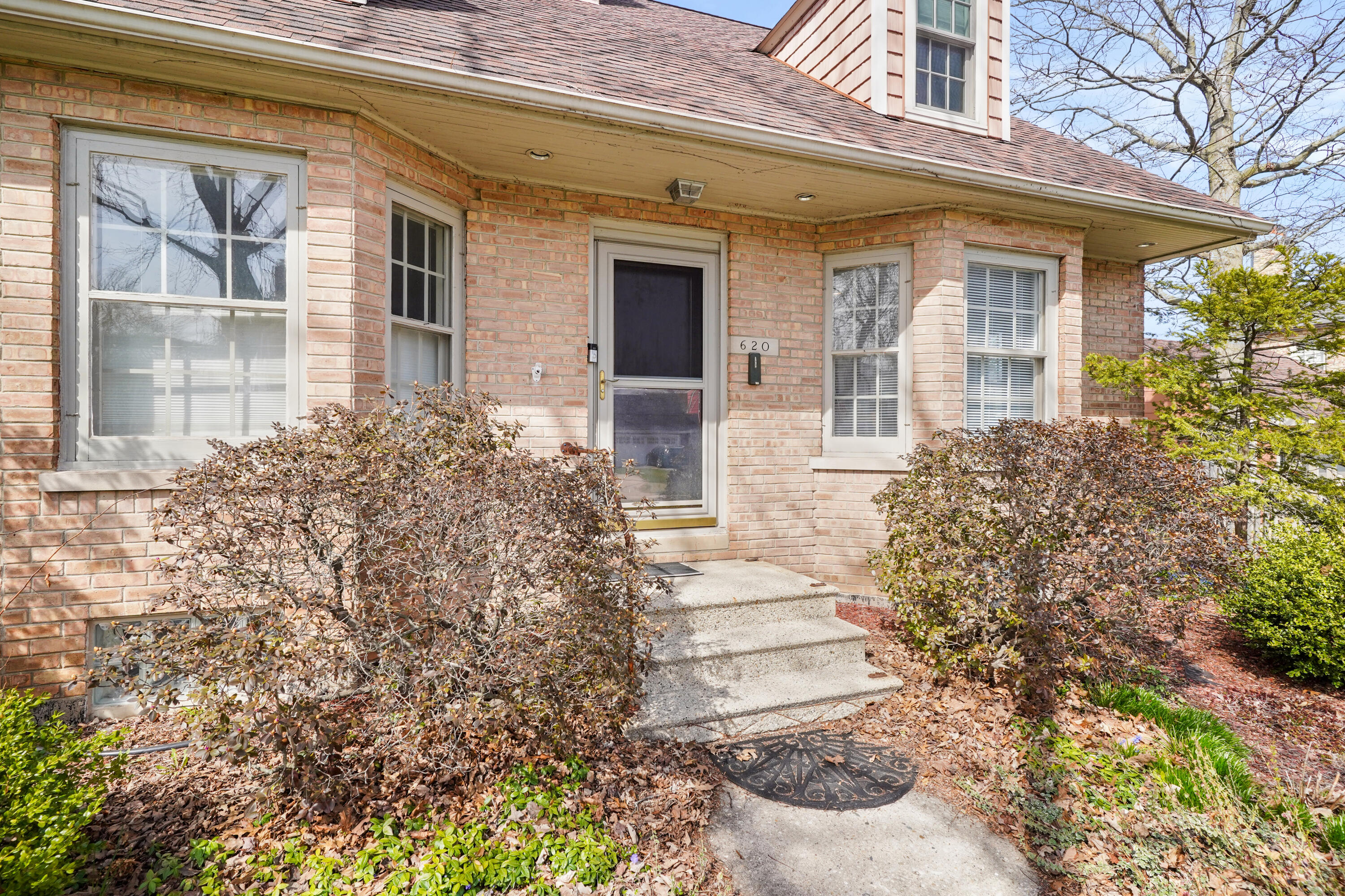 620 73rd Street Kenosha, WI 53143 - Photo 9 of 34 Front Door