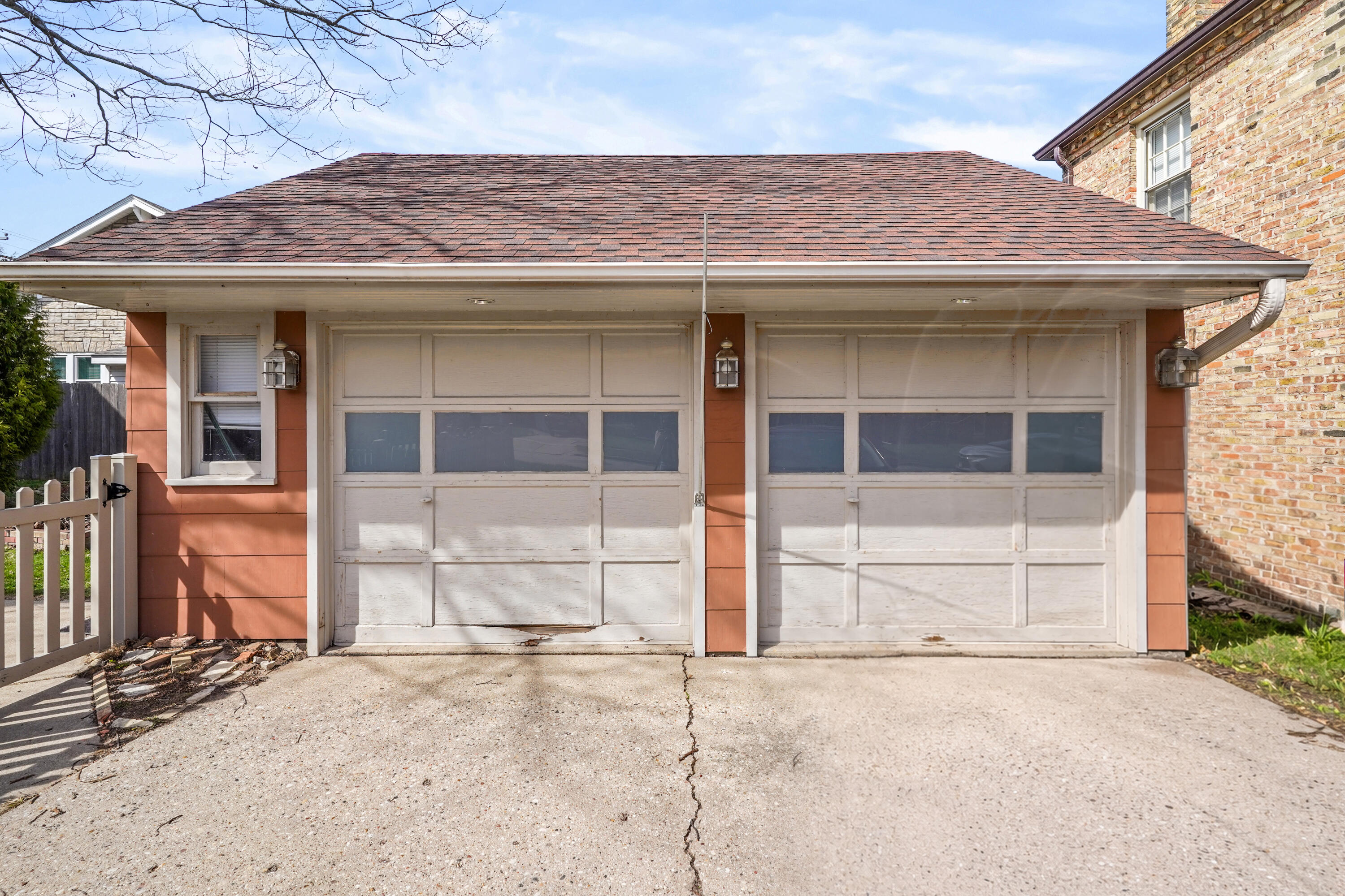 620 73rd Street Kenosha, WI 53143 - Photo 10 of 34 Gar & Drive