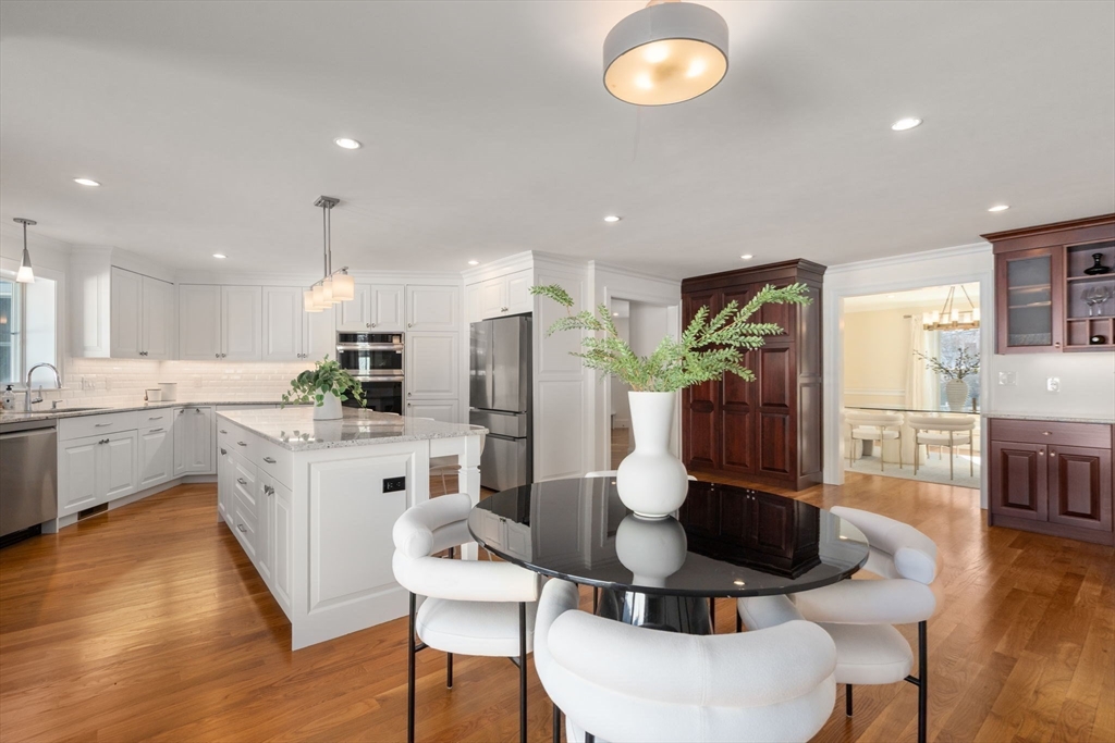 150 Country Club Road Newton, MA 02459 - Photo 7 of 28