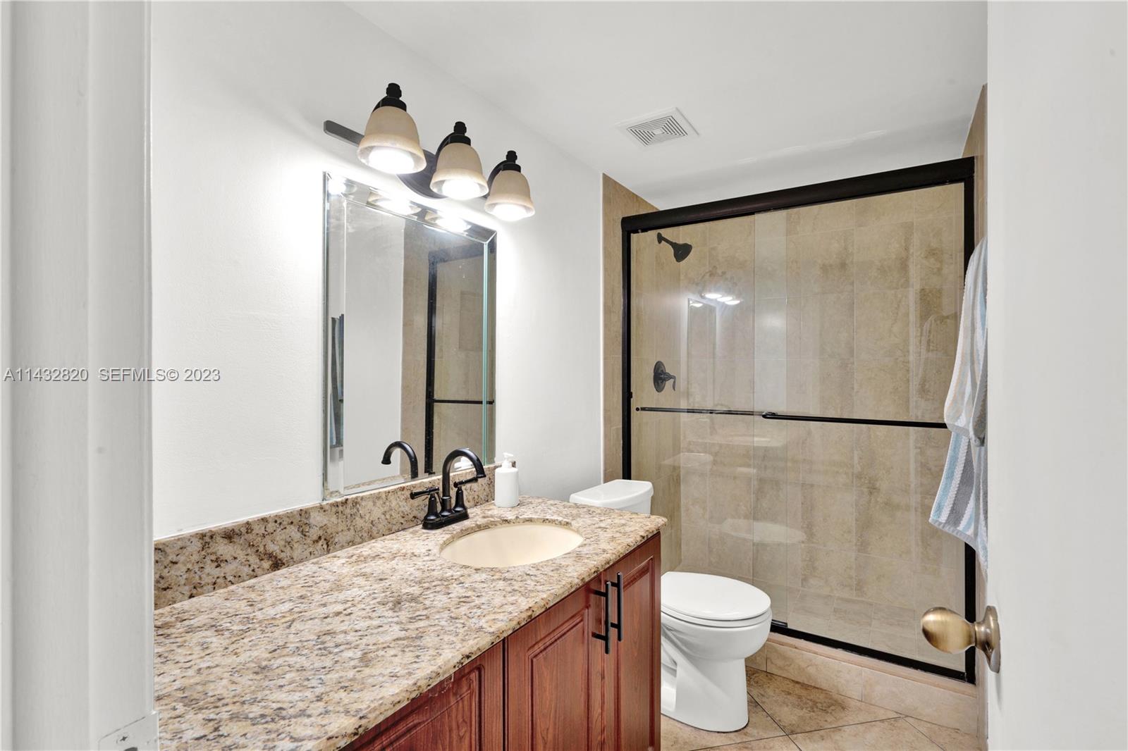 7013 Southwest 109th Court Miami, FL 33173 - Photo 13 of 33