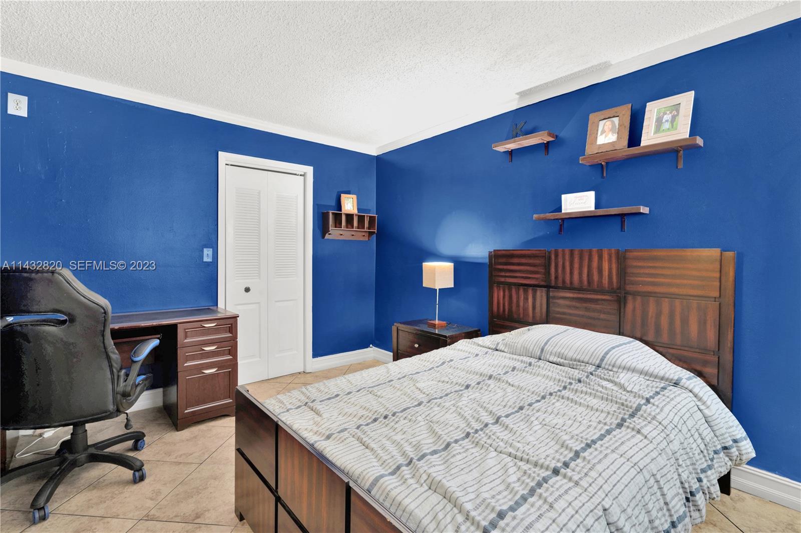 7013 Southwest 109th Court Miami, FL 33173 - Photo 15 of 33