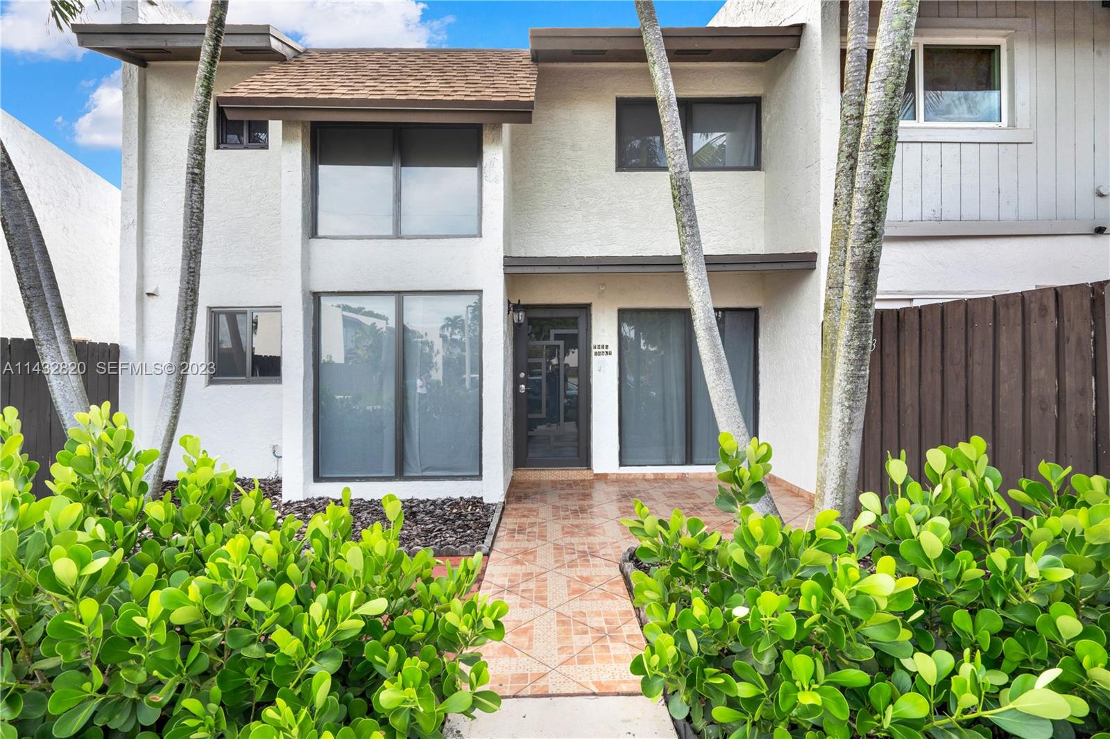 7013 Southwest 109th Court Miami, FL 33173 - Photo 2 of 33