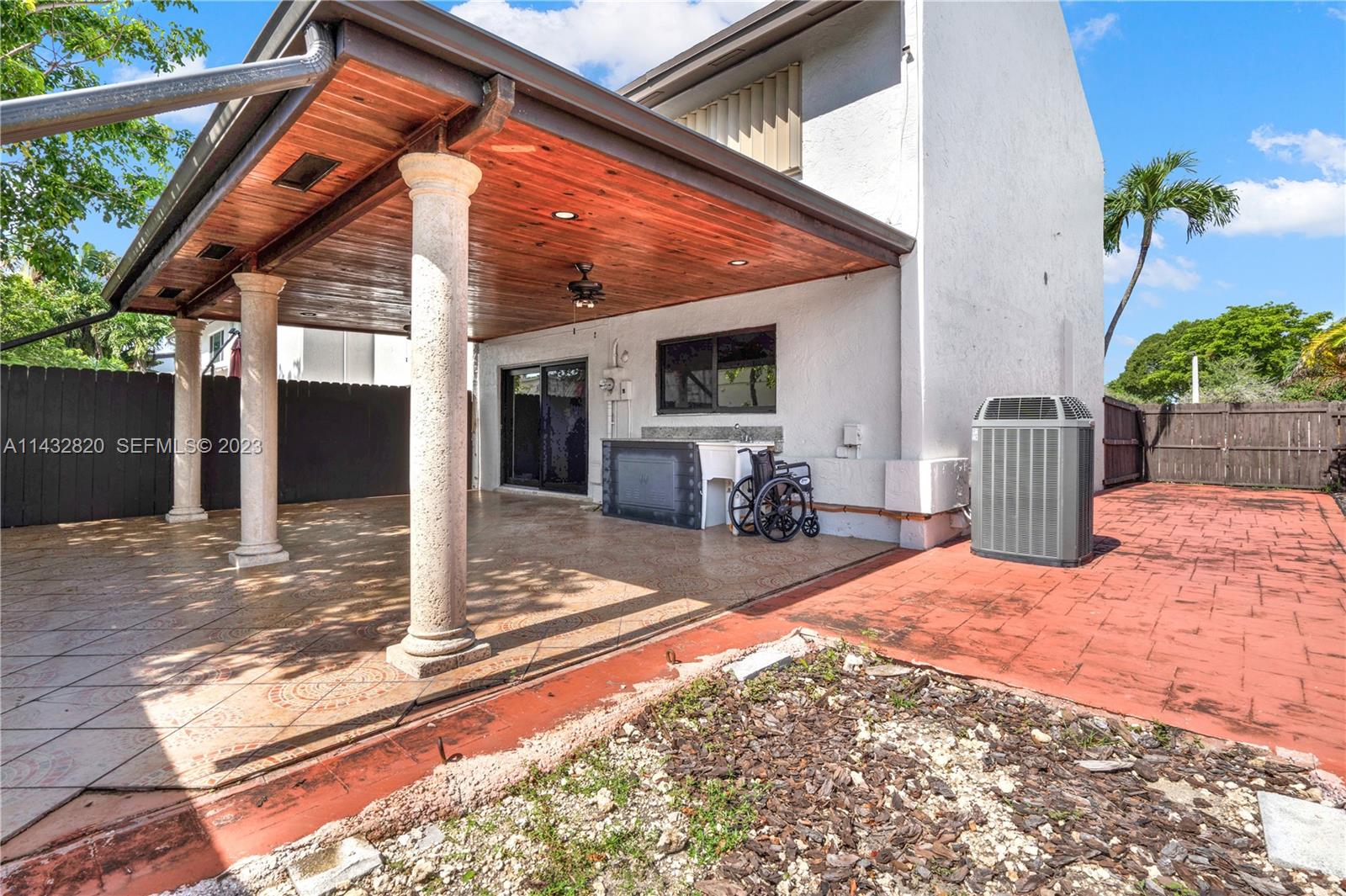 7013 Southwest 109th Court Miami, FL 33173 - Photo 23 of 33